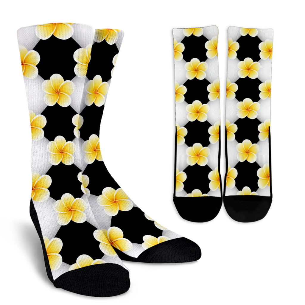 Plumeria Pattern Print Design A04 Crew Socks