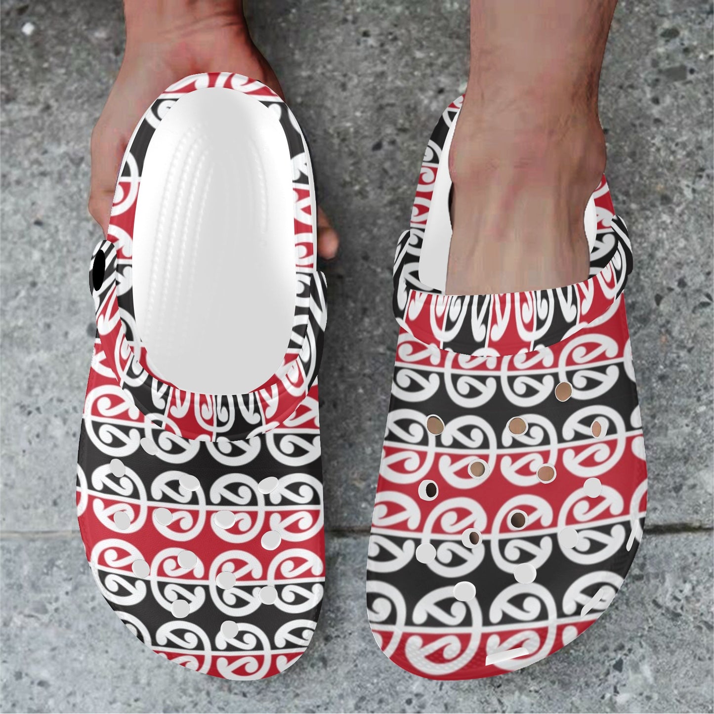 Maori Classic Themed Design Print Unisex Clogs Shoes