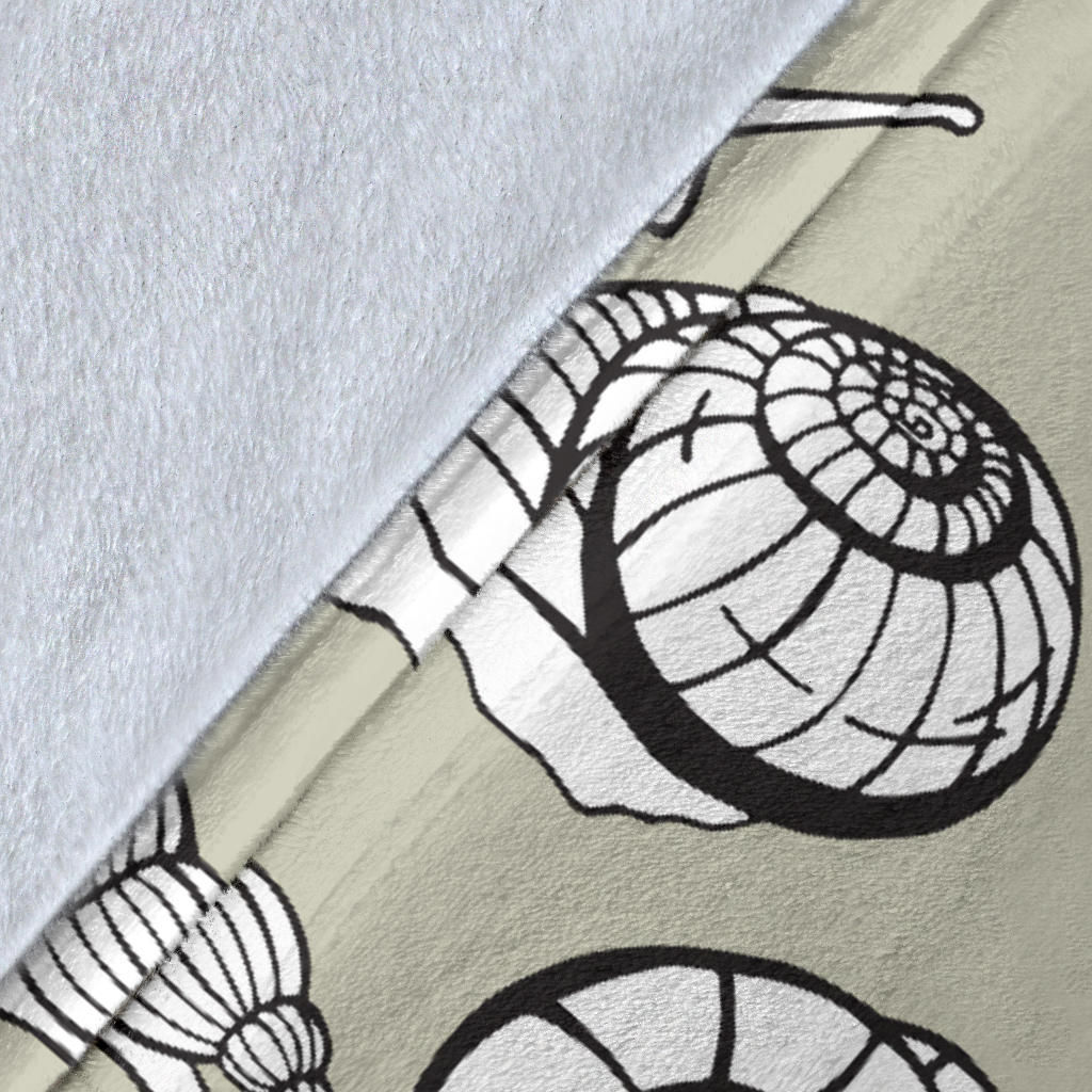 Snail Pattern Print Design 03 Premium Blanket