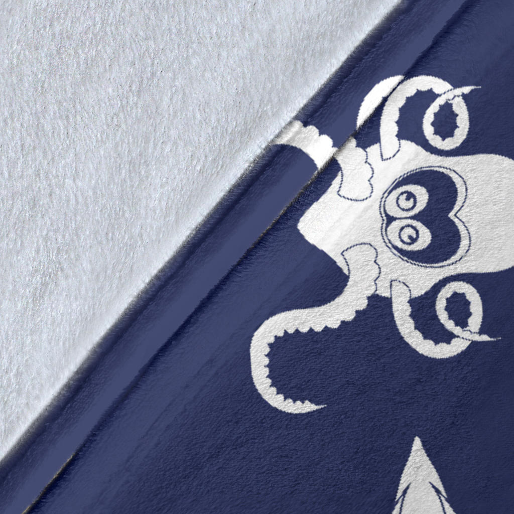 Giant Squid Pattern Print Design 02 Premium Blanket