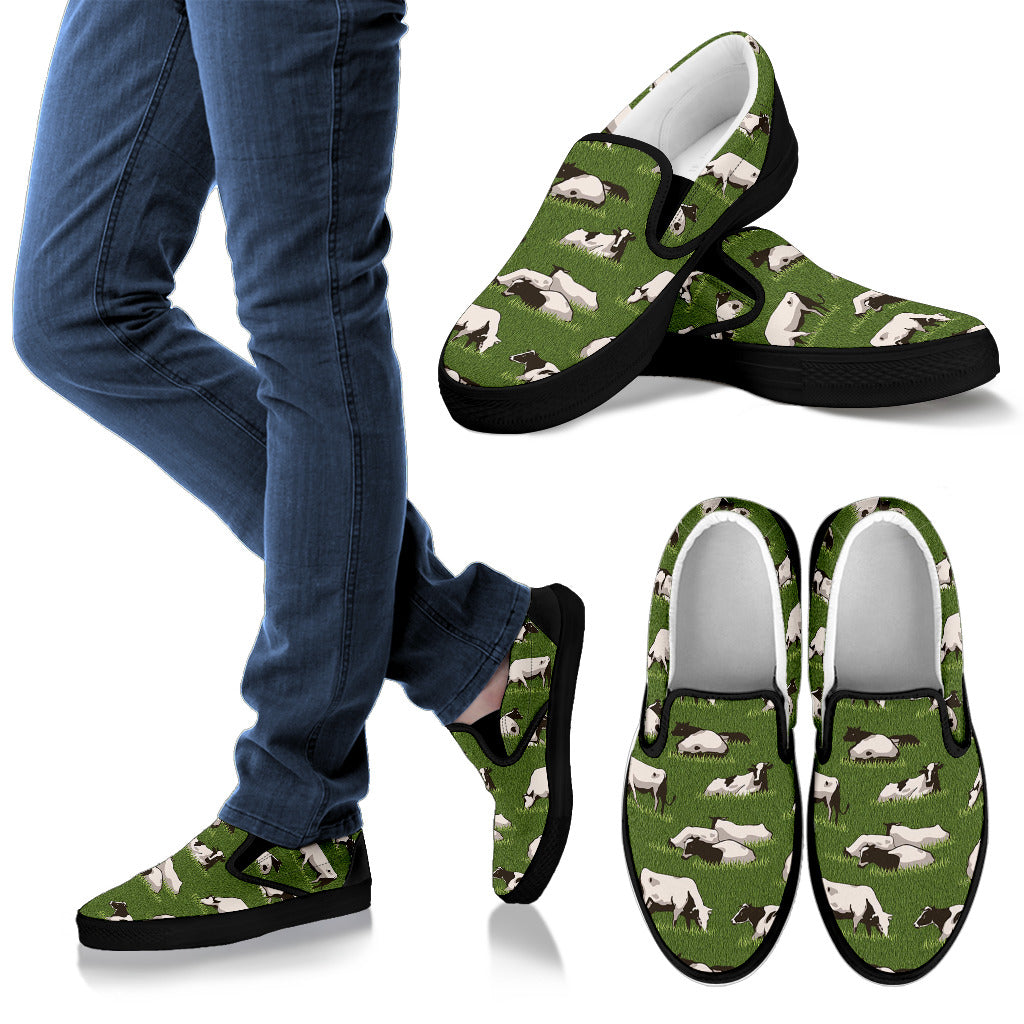 Cow on Grass Print Pattern Men Slip Ons Shoes