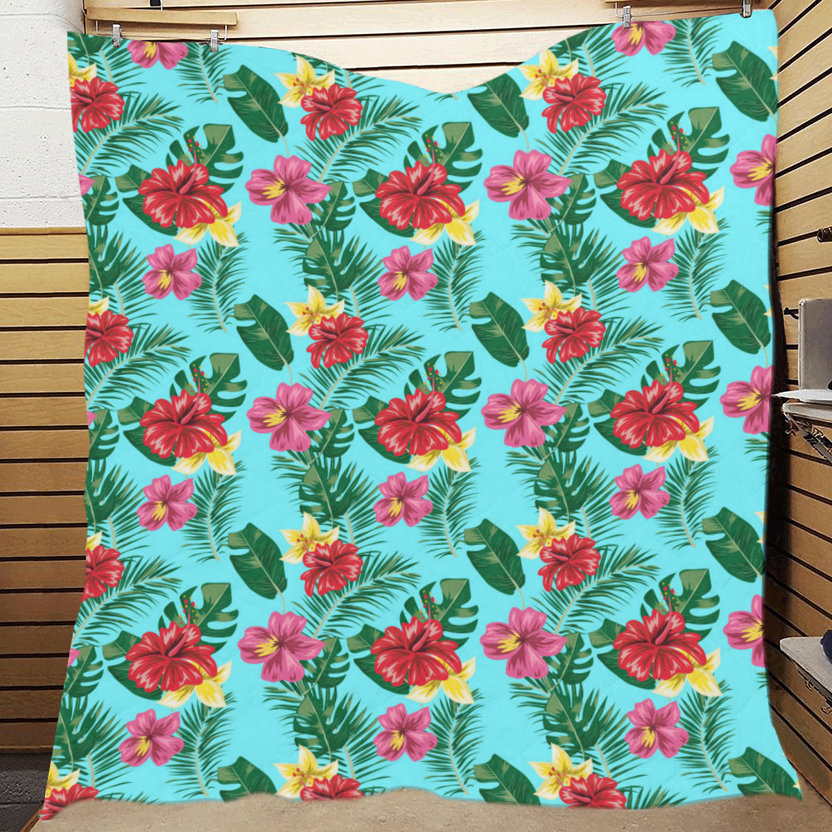 Hibiscus Hawaiian Flower Premium Quilt