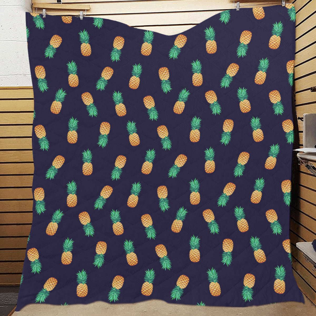 Pineapple Pattern Premium Quilt