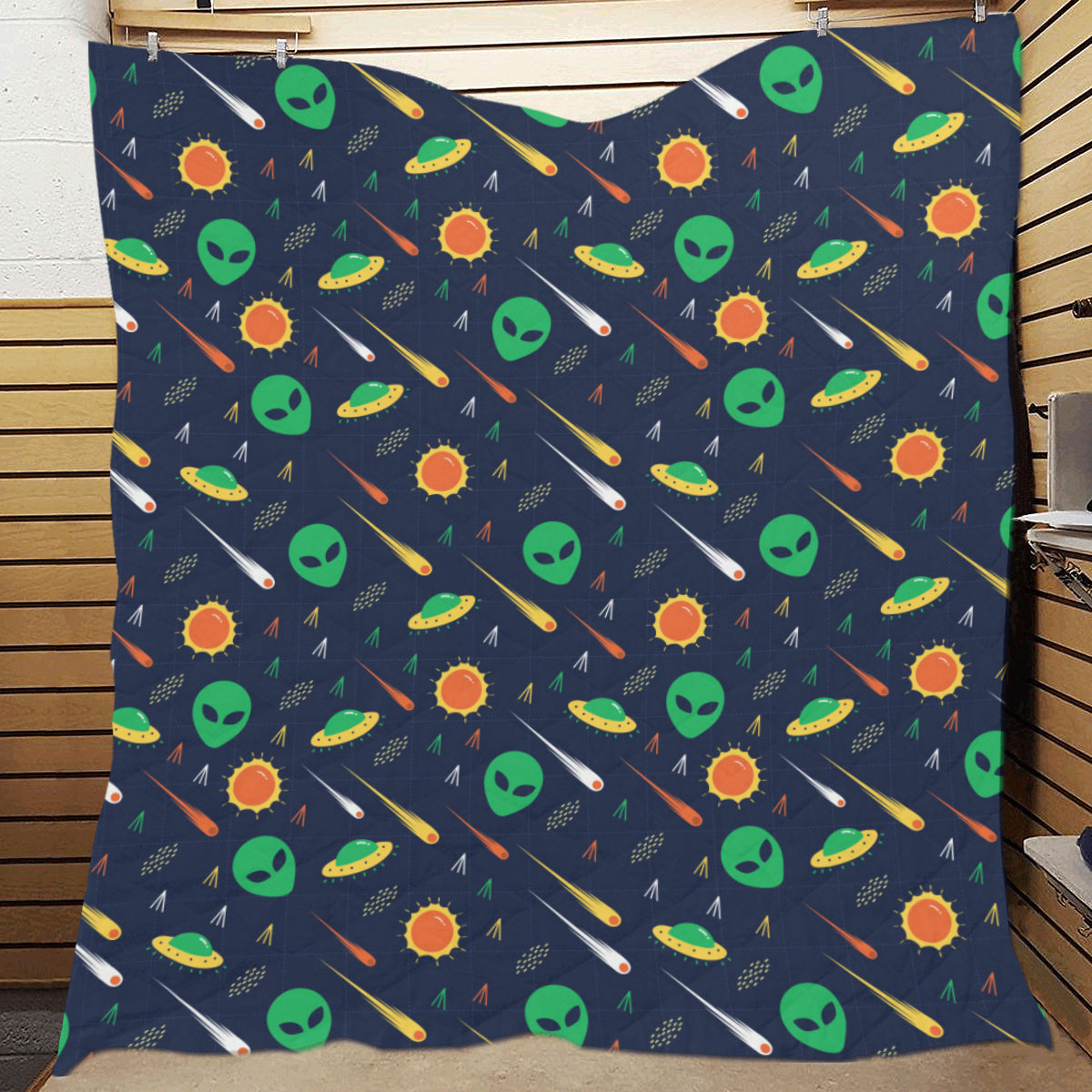 Alien UFO Pattern Print Design 05 Premium Quilt