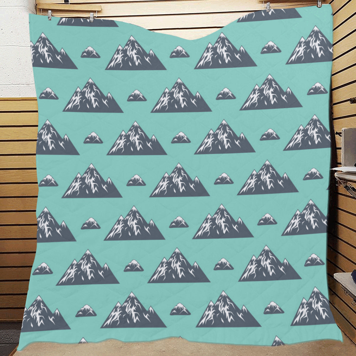 Mountain Pattern Print Design 01 Premium Quilt