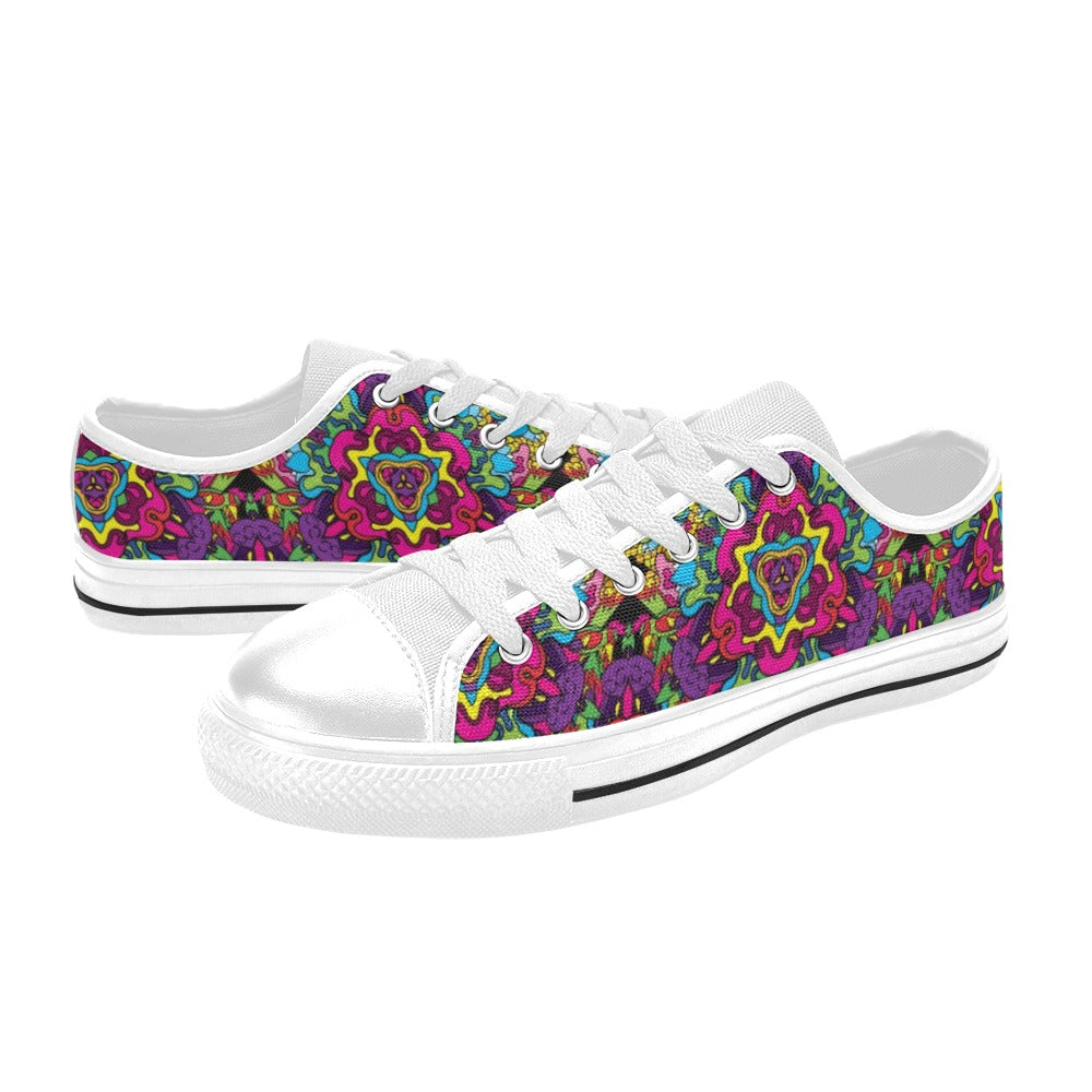 Trippy Print Design LKS303 Women's White Low Top Shoes