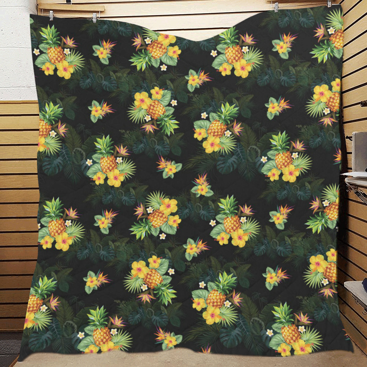 Pineapple Tropical Flower Print Pattern Premium Quilt