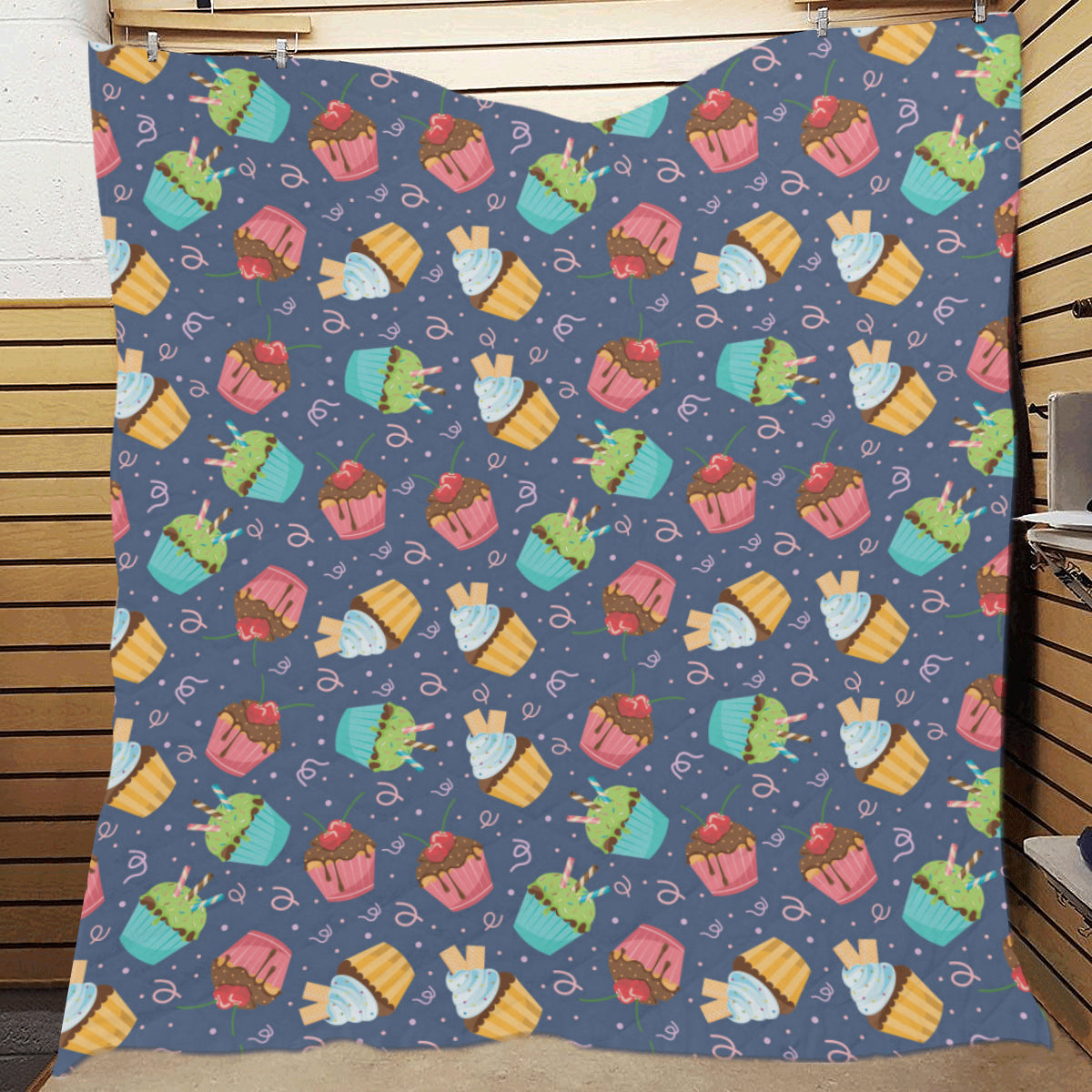 Cupcake Pattern Print Design 02 Premium Quilt