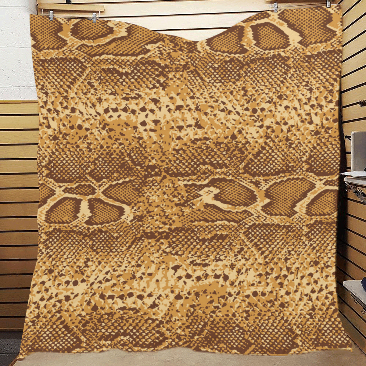 Python Brown Pattern Print Design A03 Premium Quilt