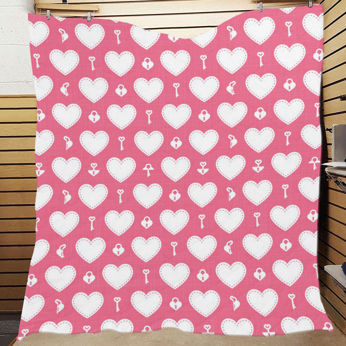 Heart Key Pattern Print Design HE09 Premium Quilt