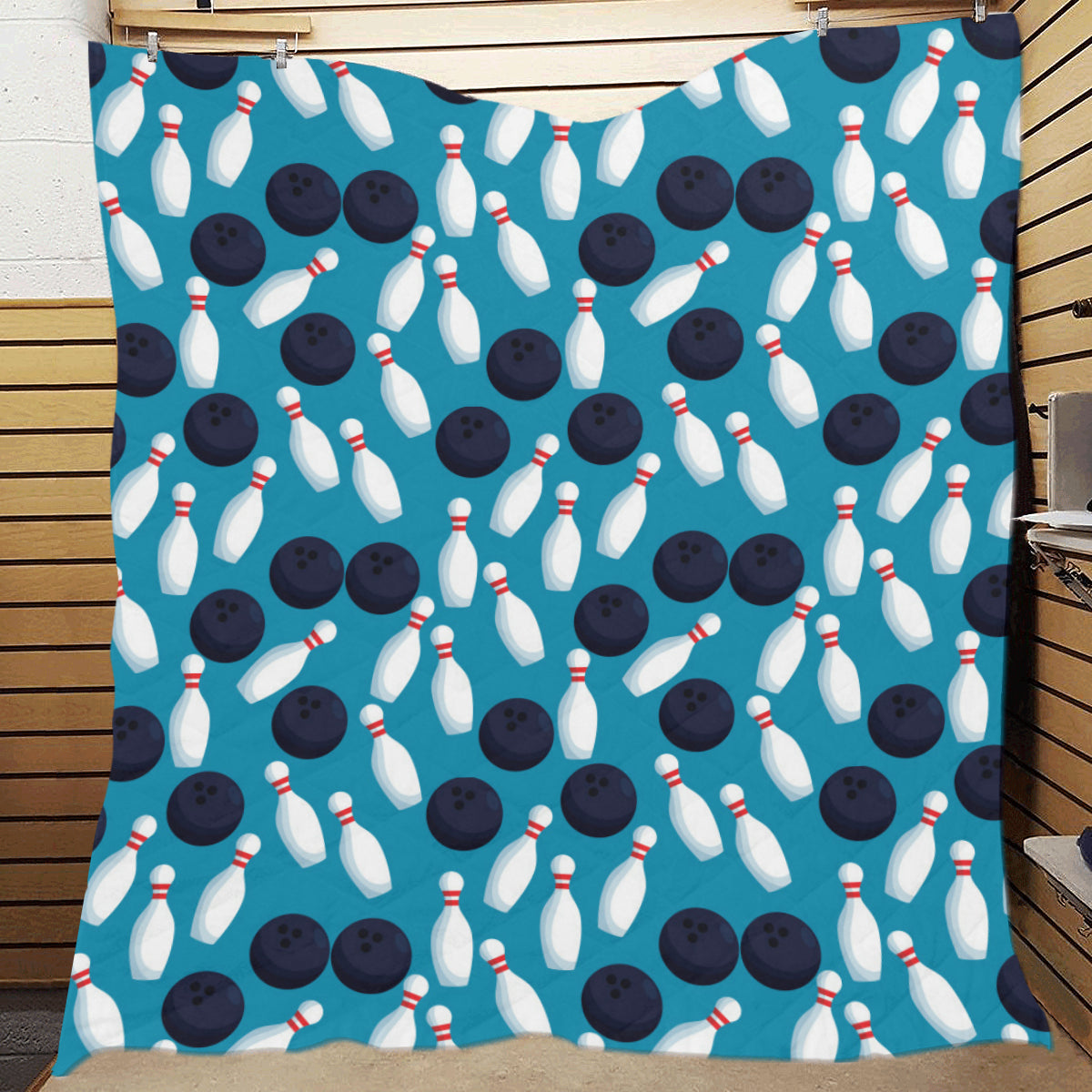 Bowling Pin Pattern Print Design 010 Premium Quilt