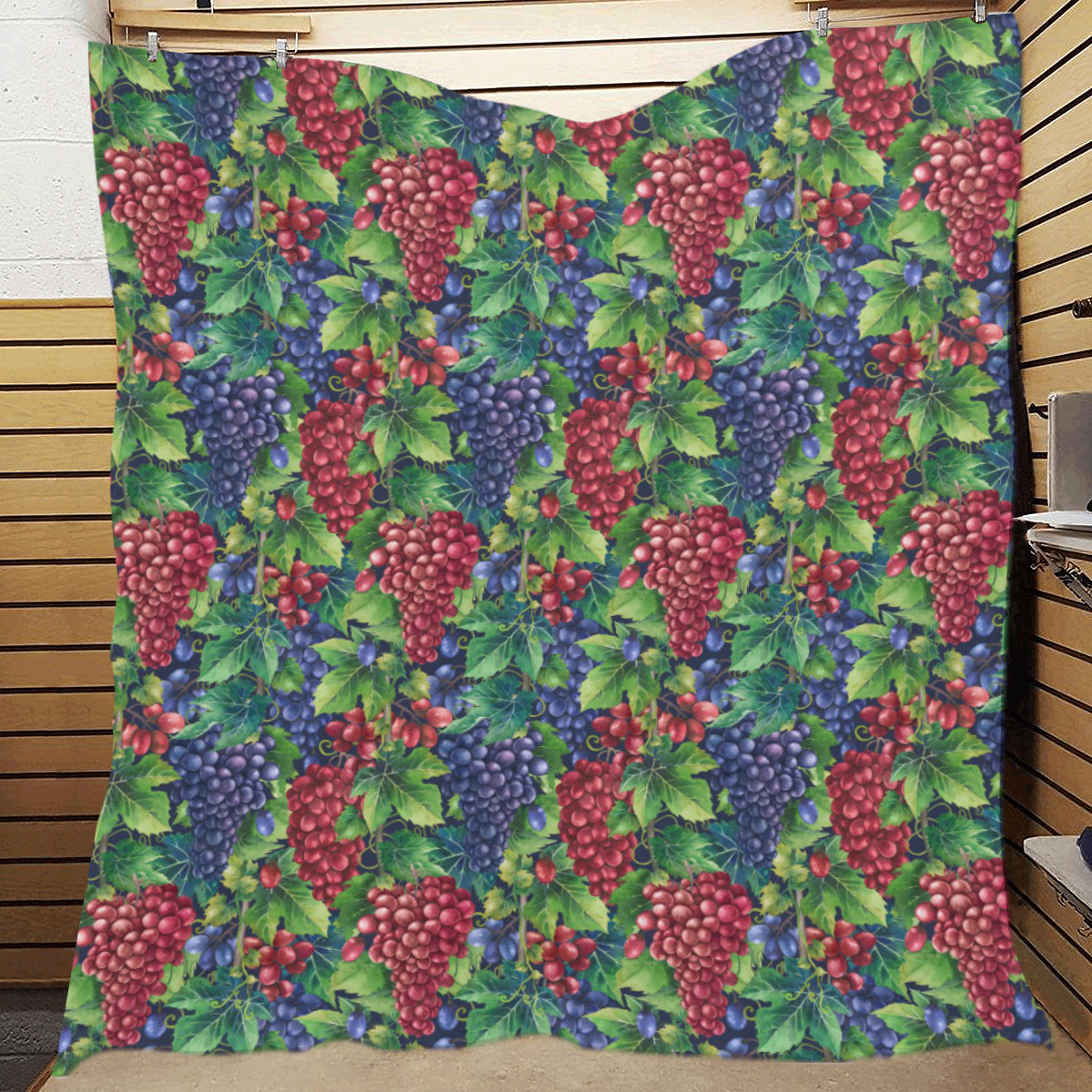 Grape Pattern Print Design GP02 Premium Quilt