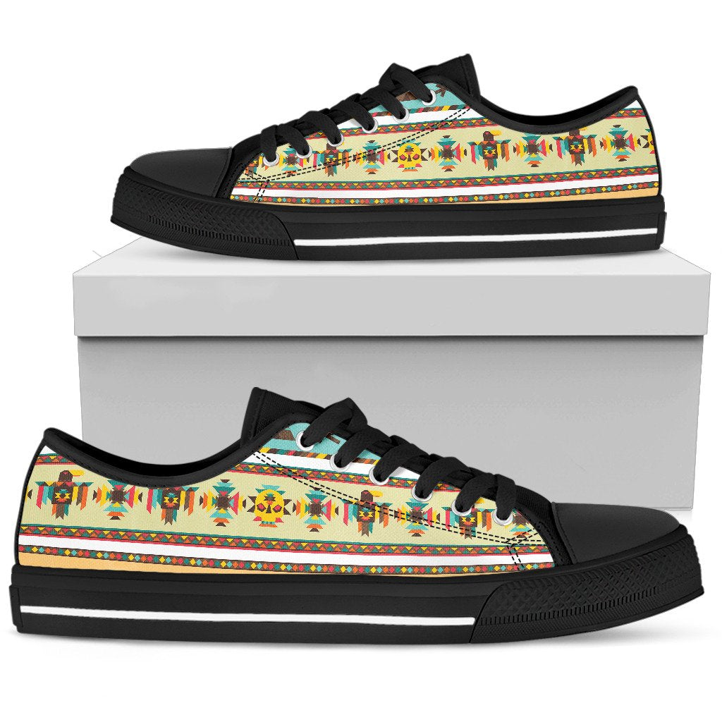 American indian Life Pattern Women Low Top Shoes