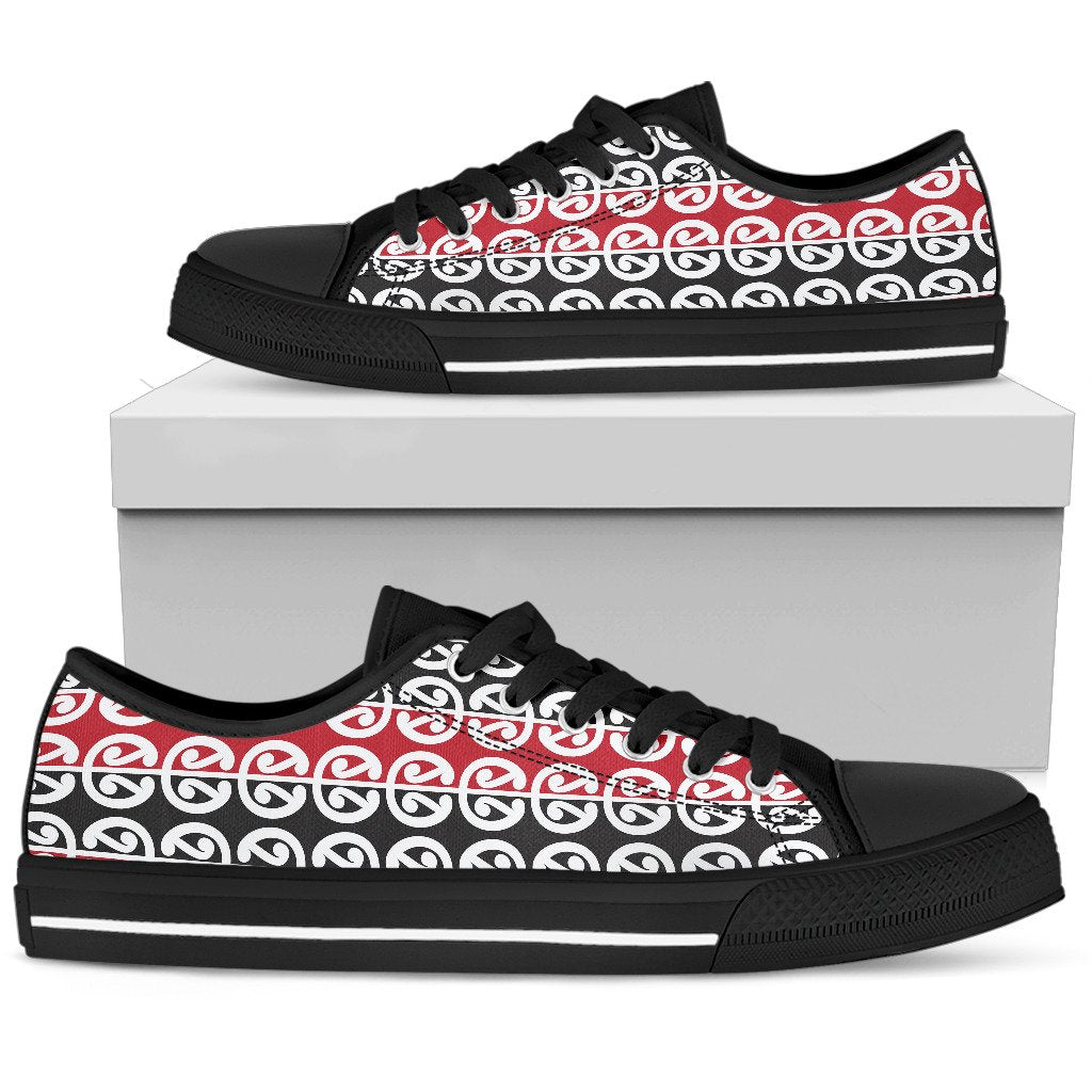 Maori Classic Themed Design Print Women Low Top Shoes