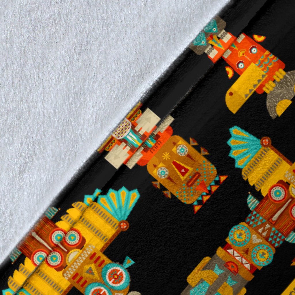Totem Pole Cartoon Print Fleece Blanket