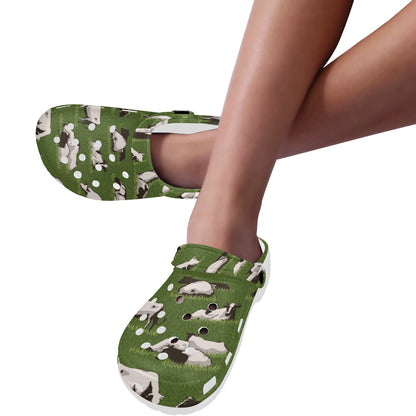 Cow on Grass Print Pattern Unisex Clogs Shoes