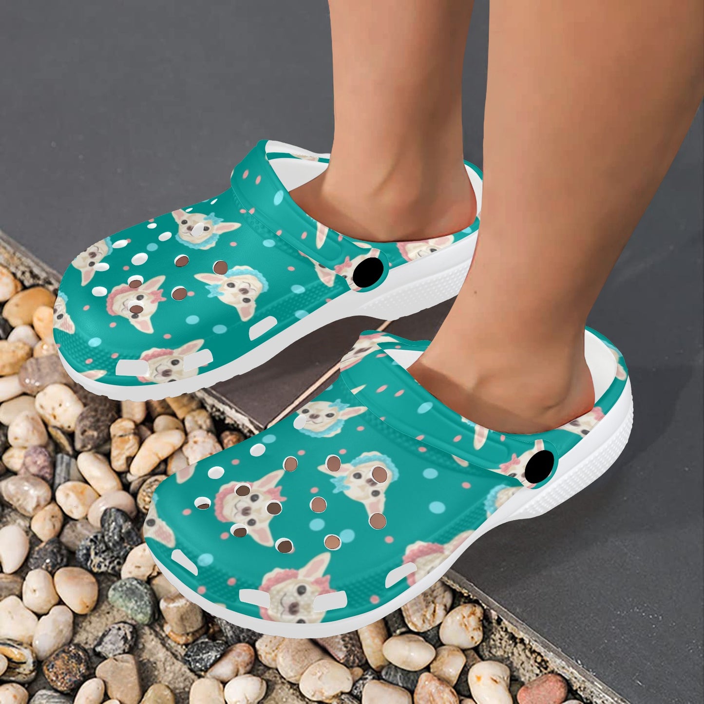 Chihuahua Polka Dot Pattern Unisex Clogs Shoes