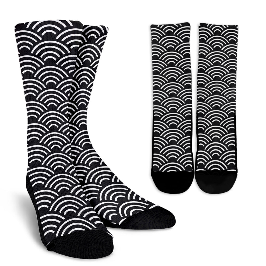 Scales Black White Pattern Print Design 03 Crew Socks