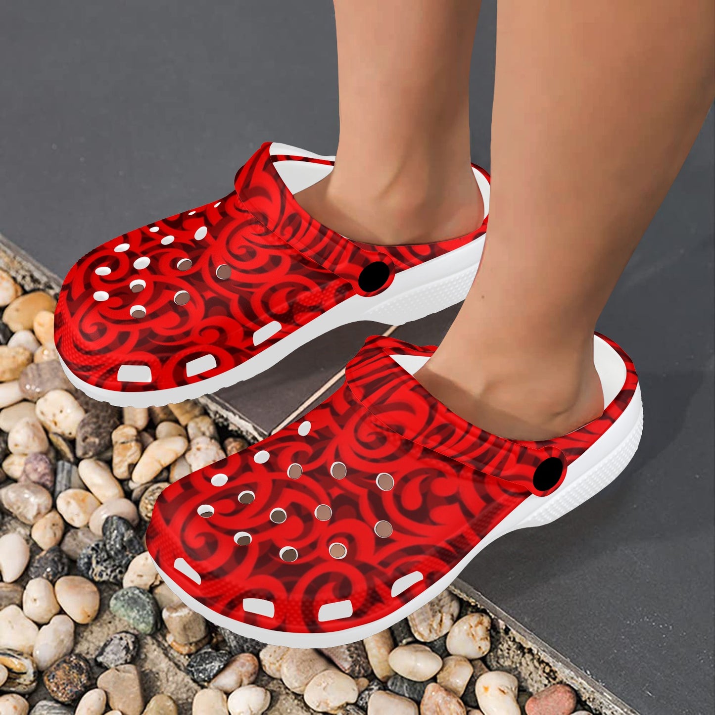 Maori Red Themed Design Print Unisex Clogs Shoes