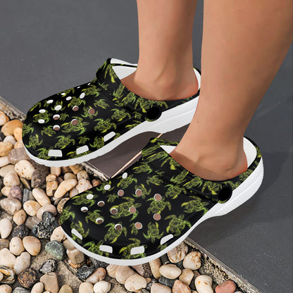 Green Tribal Turtle Polynesian Themed Unisex Clogs Shoes