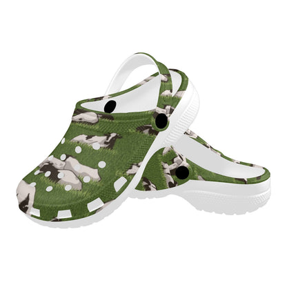 Cow on Grass Print Pattern Unisex Clogs Shoes