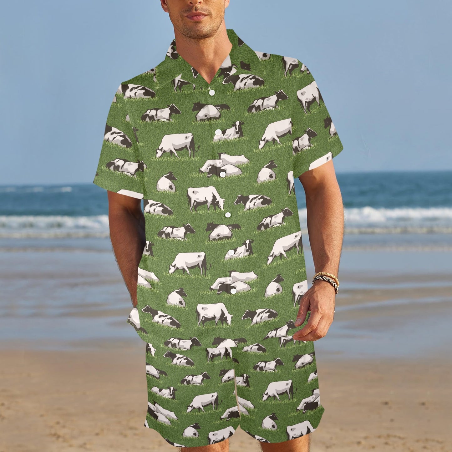 Cow on Grass Print Pattern Men's Beach Shirt and Shorts Set