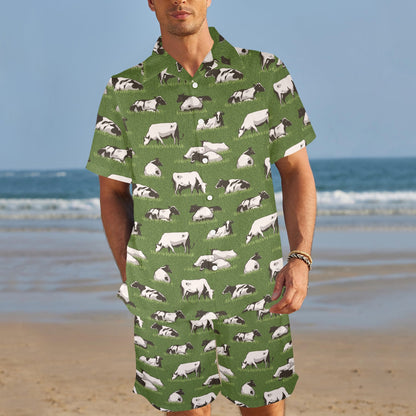 Cow on Grass Print Pattern Men's Beach Shirt and Shorts Set