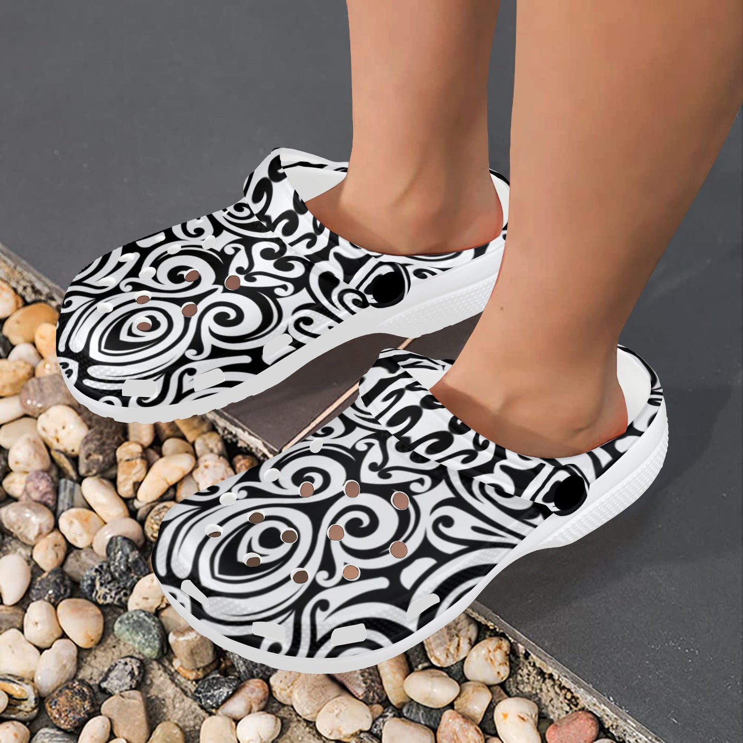 Polynesian Tattoo Pattern Unisex Clogs Shoes