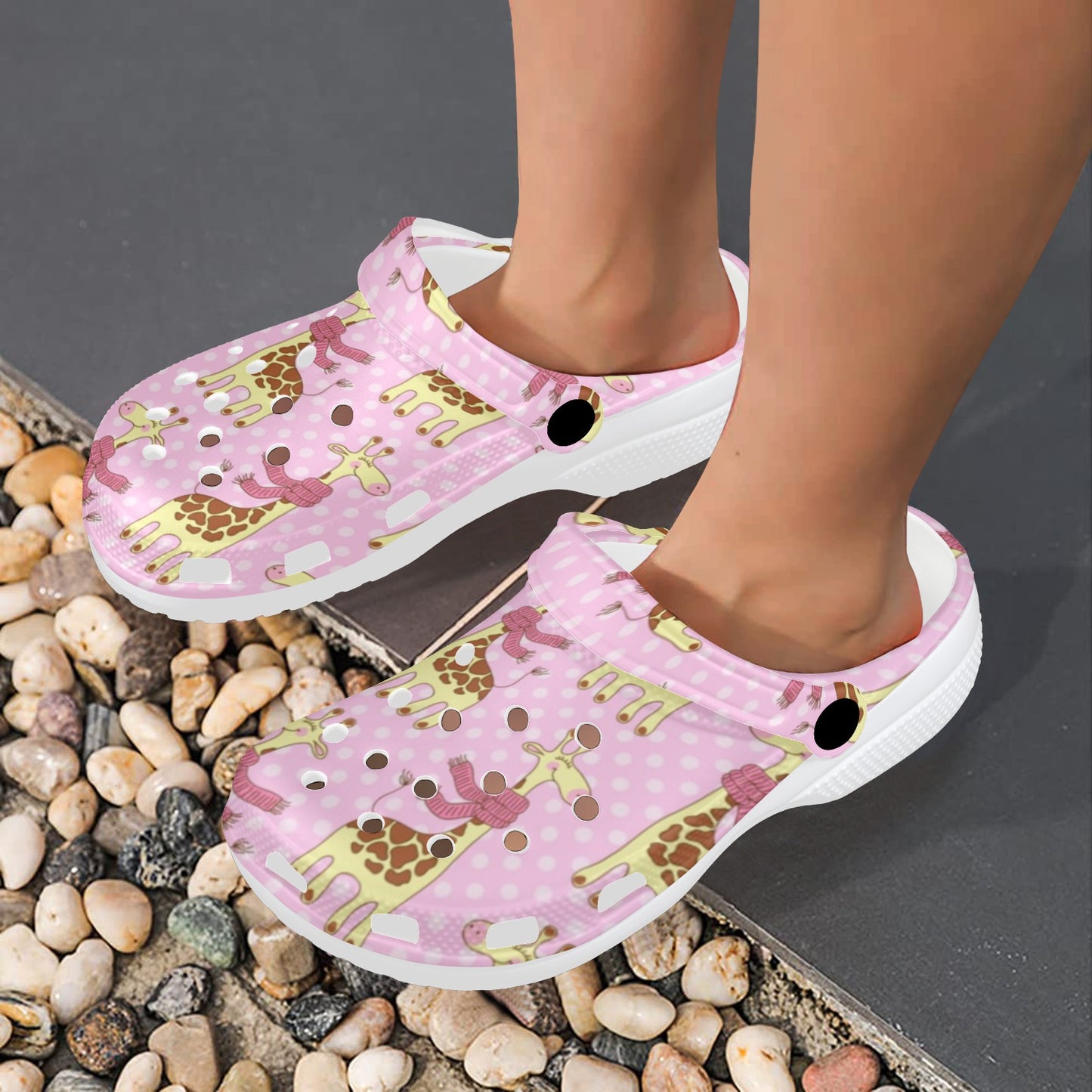 Giraffe Cute Pink Polka Dot Print Unisex Clogs Shoes