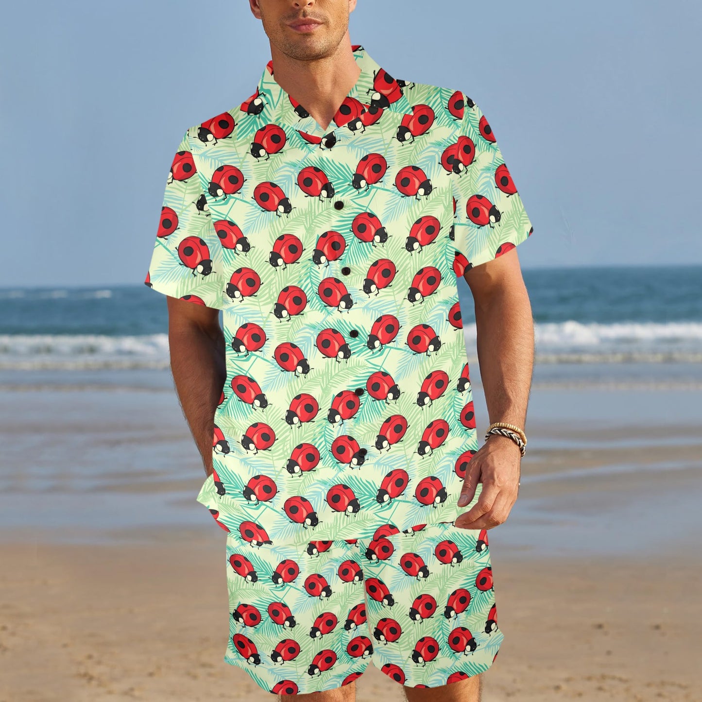 Ladybug Cute Print Pattern Men's Beach Shirt and Shorts Set