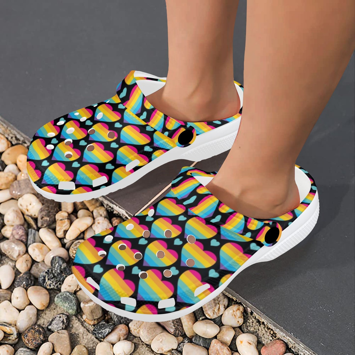 Rainbow Heart Print Pattern Unisex Clogs Shoes