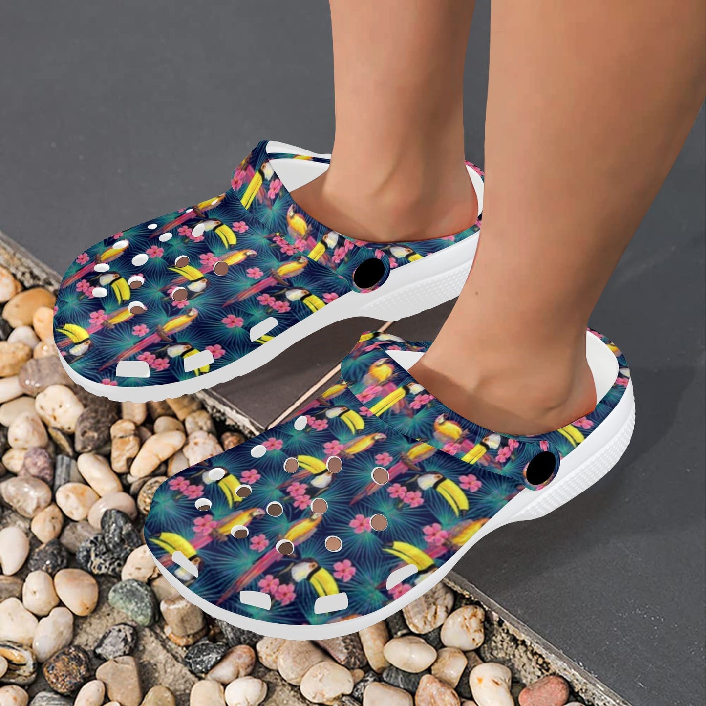 Toucan Parrot Design Unisex Clogs Shoes