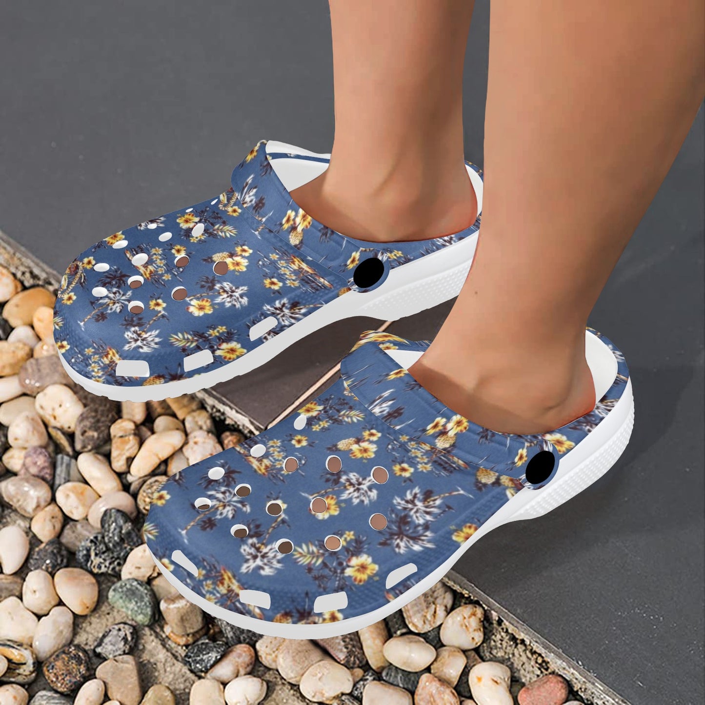 Hawaiian Flower Blue Print Unisex Clogs Shoes