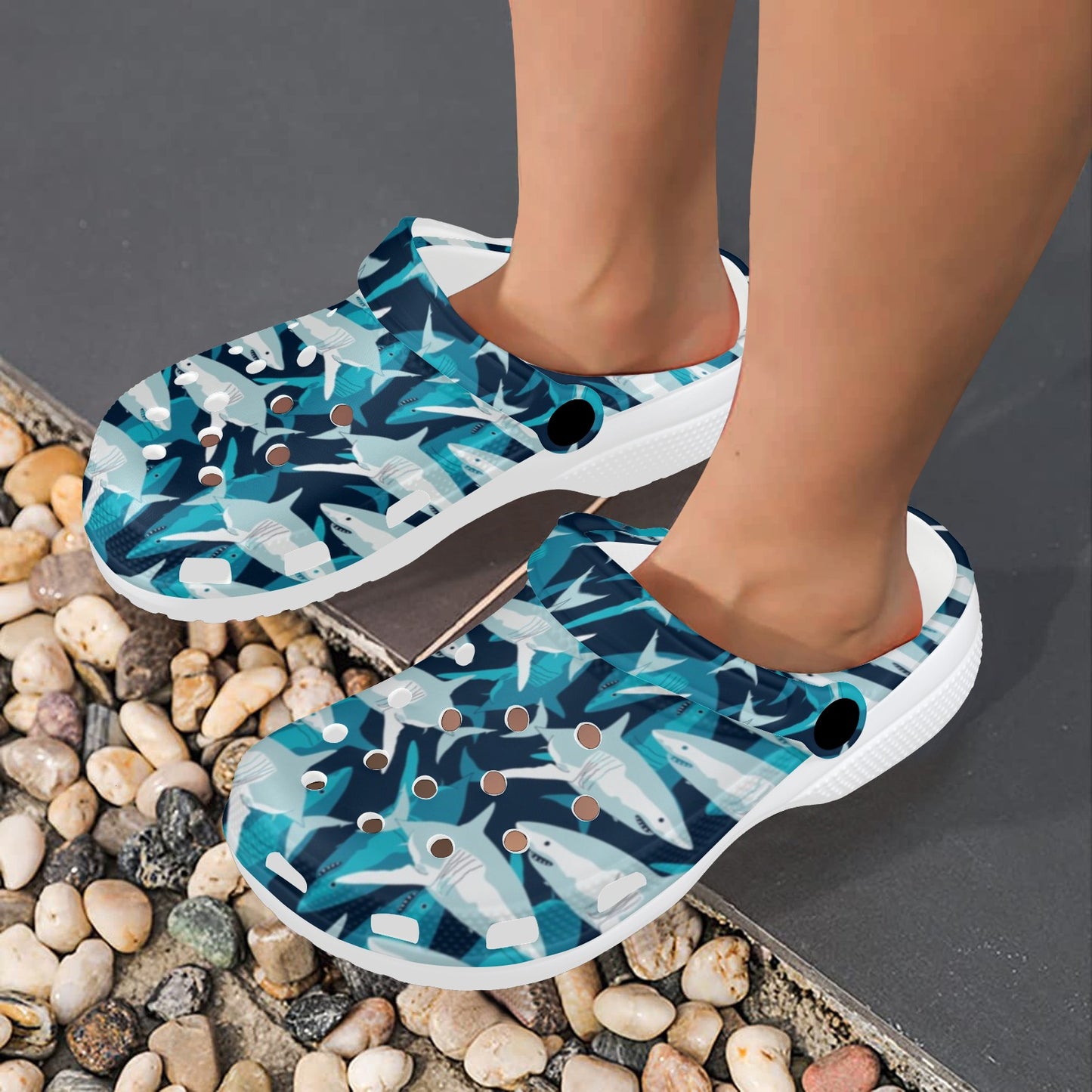 Shark Design Print Unisex Clogs Shoes