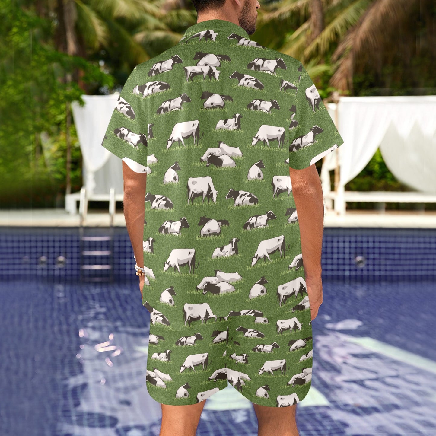 Cow on Grass Print Pattern Men's Beach Shirt and Shorts Set