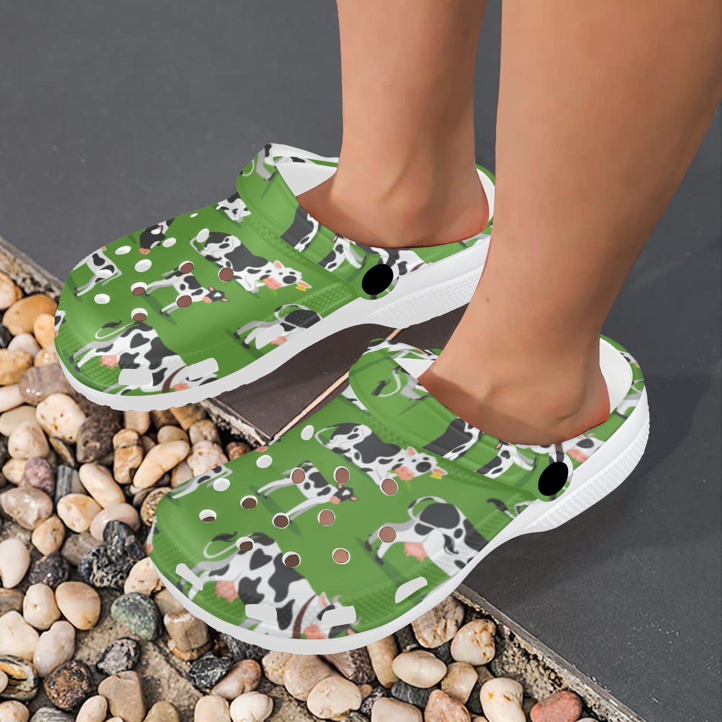 Cow Happy Print Pattern Unisex Clogs Shoes