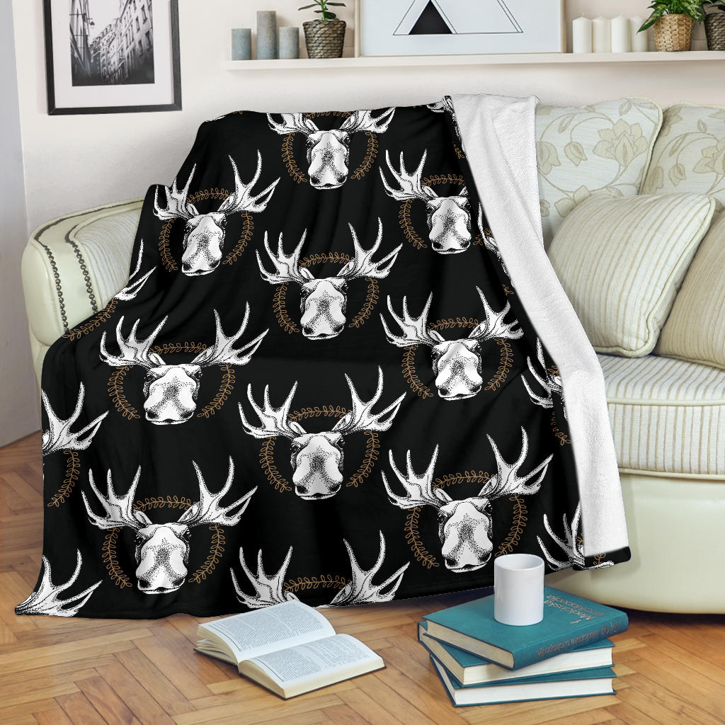 Moose Pattern Print Design 02 Premium Blanket