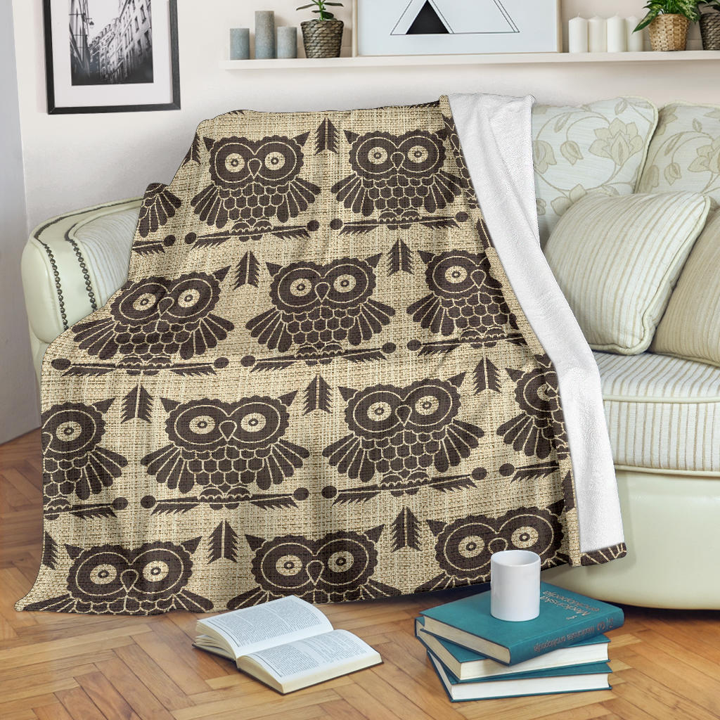 Owl Pattern Print Design A01 Premium Blanket