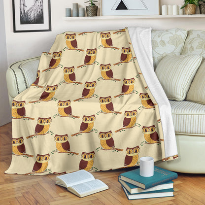 Owl Pattern Print Design A07 Premium Blanket