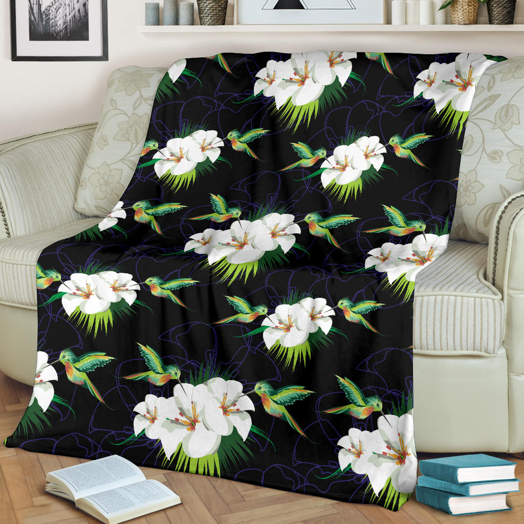 Hummingbird with Flower Pattern Print Design 03 Premium Blanket