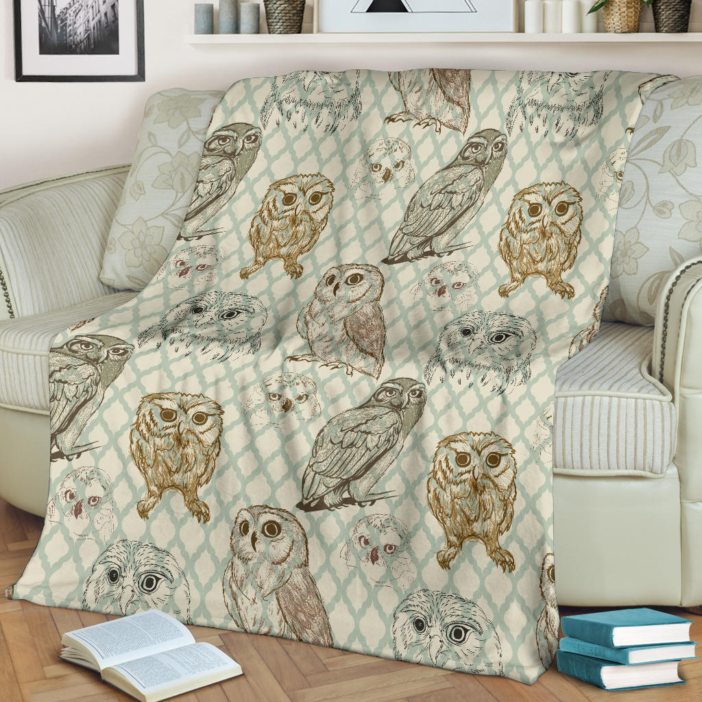 Owl Pattern Print Design A03 Premium Blanket