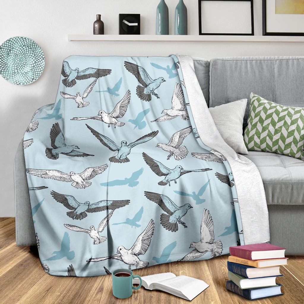 Pigeon Pattern Print Design 03 Premium Blanket