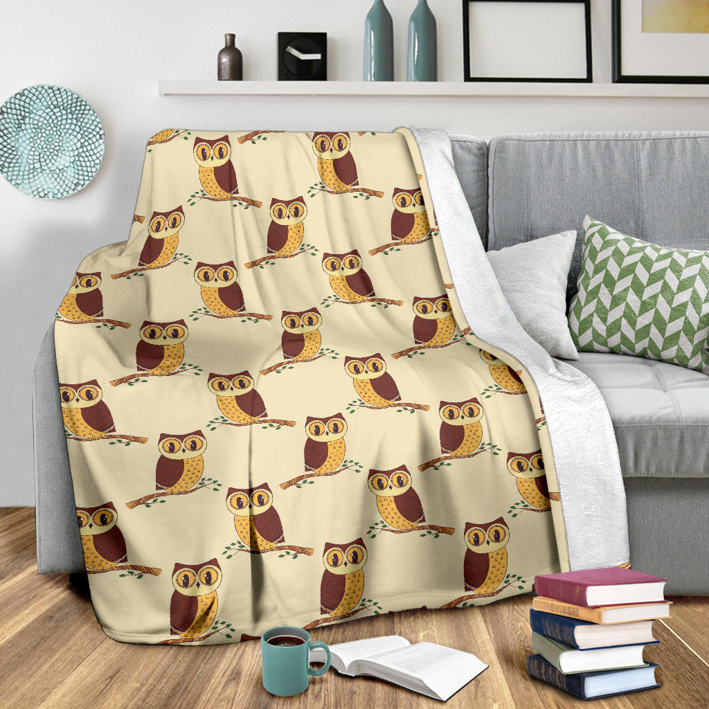 Owl Pattern Print Design A07 Premium Blanket
