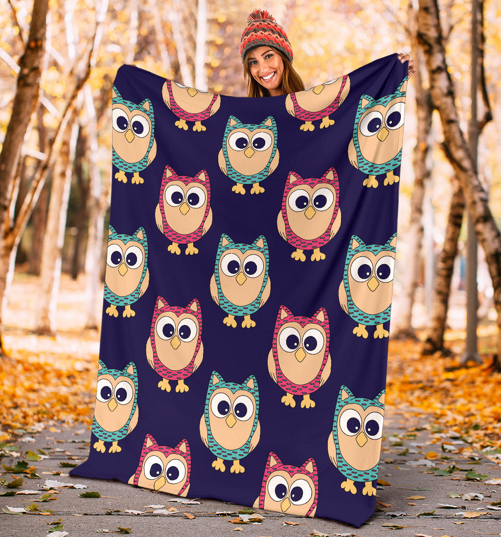 Owl Pattern Print Design A06 Premium Blanket