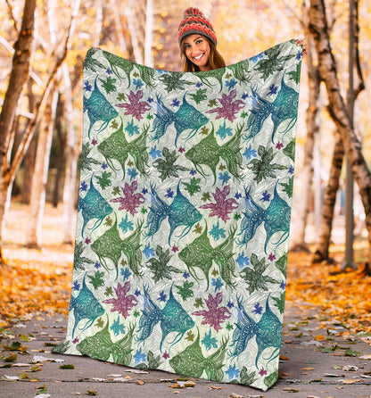 Angelfish Tribal Pattern Print Design 01 Premium Blanket