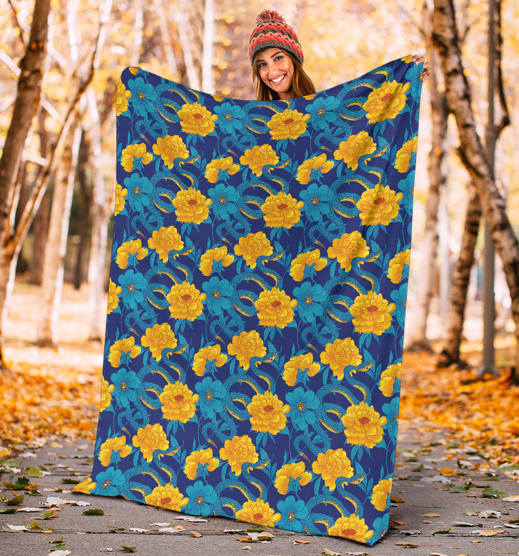 Boa Pattern Print Design 01 Premium Blanket