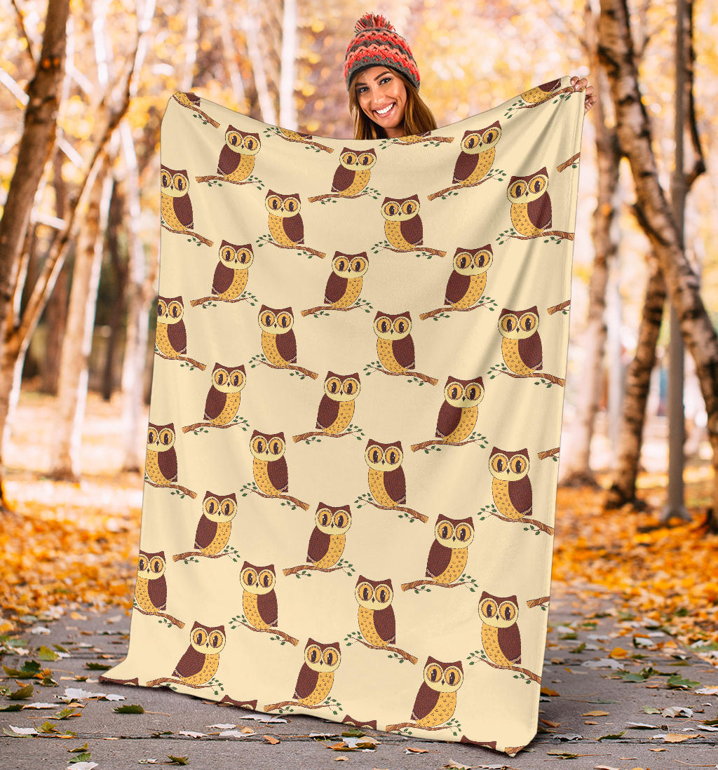 Owl Pattern Print Design A07 Premium Blanket