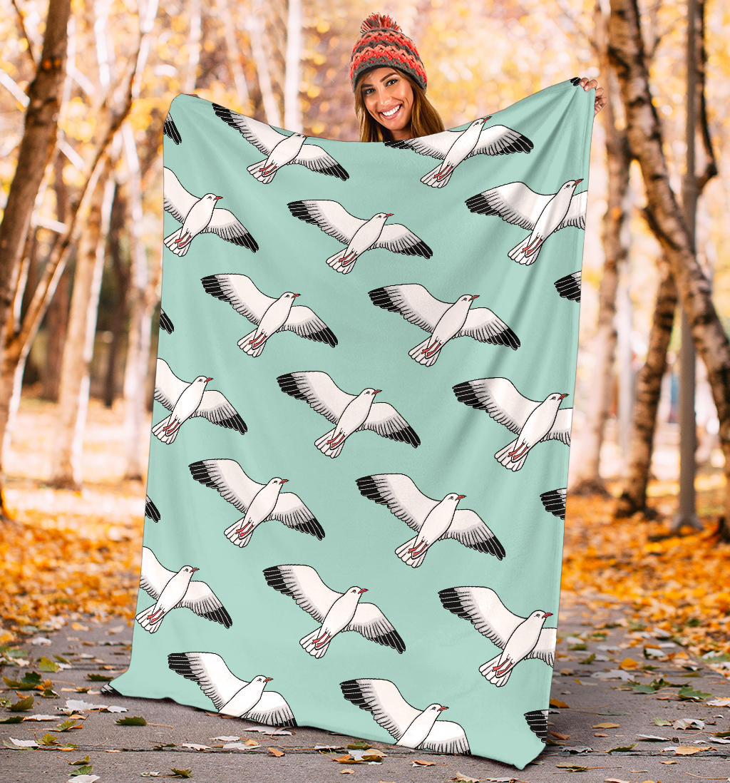 Pigeon Pattern Print Design 02 Premium Blanket