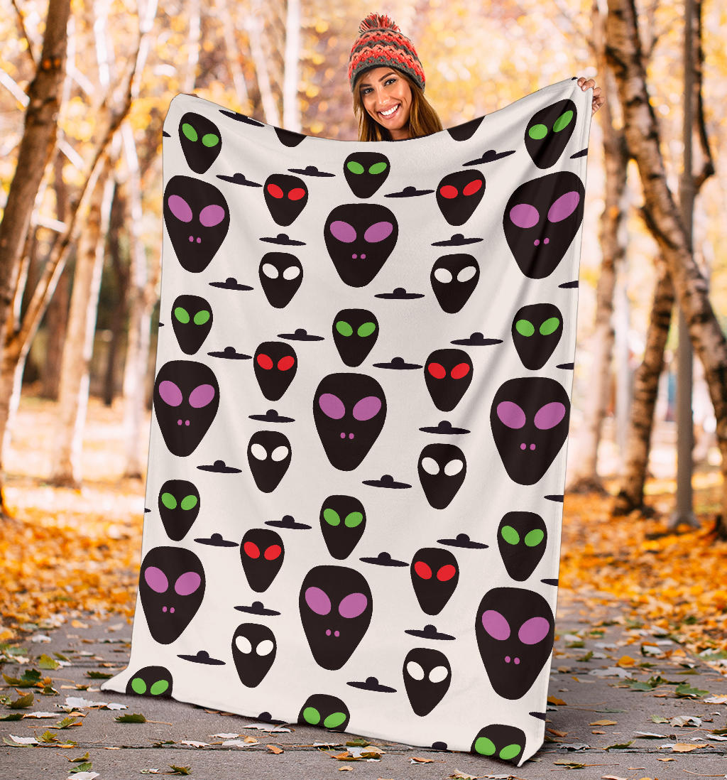 Alien Pattern Print Design 06 Premium Blanket