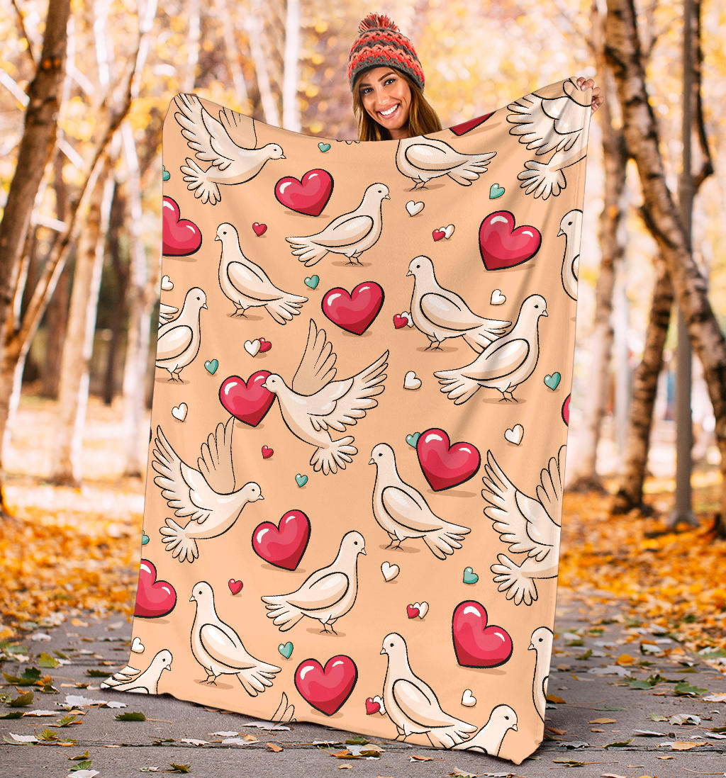 Pigeon Heart Pattern Print Design 04 Premium Blanket